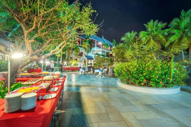 Kombinace - Cha-da Thai Village Resort ****, Krabi - pláž Ao Na