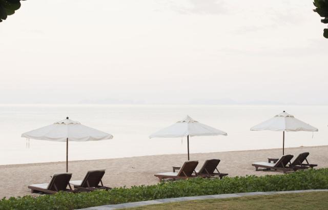 Kombinace - Layana Resort *****, Ko Lanta - pláž Long, Bangkok 