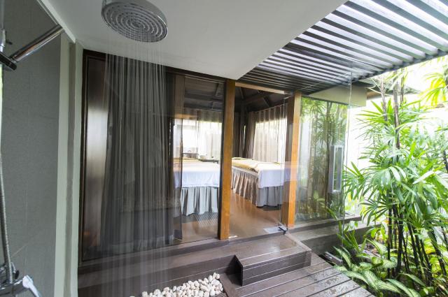 Kombinace - Layana Resort *****, Ko Lanta - pláž Long, Bangkok 