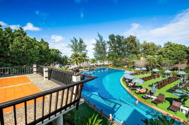 Kombinace - Cha-da Beach Resort & Spa ****, Ko Lanta - pláž Klo