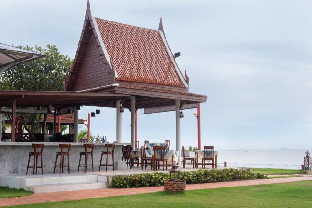 Kombinace - Royal Lanta Resort ***, Ko Lanta - pláž Klong Dao, 