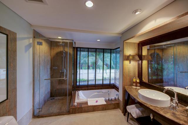 Kombinace - Layana Resort *****, Ko Lanta - pláž Long, Katathan