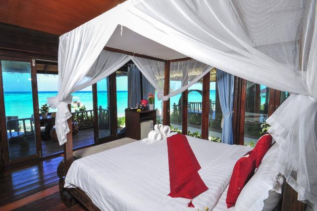 Kombinace - Anda Resort ***, Ko Lipe - pláž Sunrise, Royal Lant