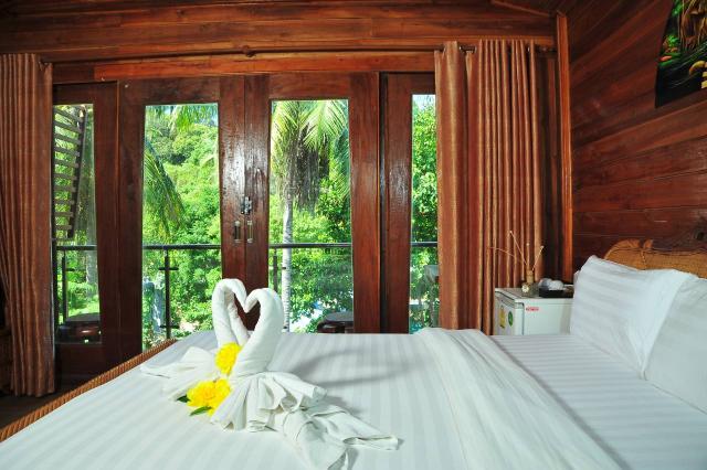 Kombinace - Anda Resort ***, Ko Lipe - pláž Sunrise, Royal Lant