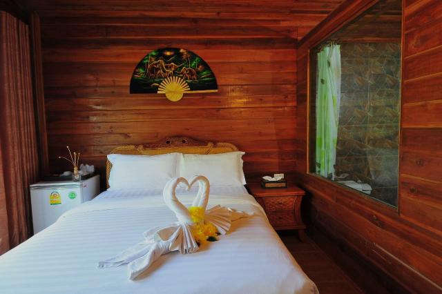Kombinace - Anda Resort ***, Ko Lipe - pláž Sunrise, Royal Lant