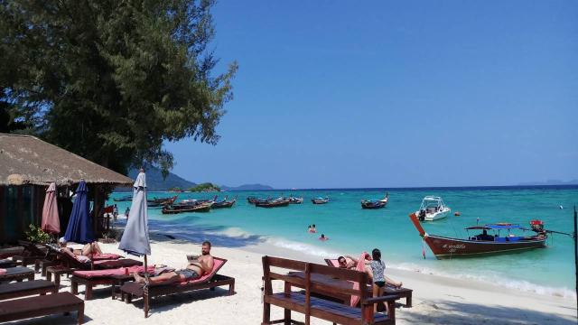 Kombinace - Anda Resort ***, Ko Lipe - pláž Sunrise, Royal Lant
