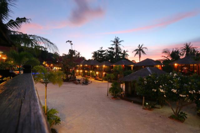 Kombinace - Anda Resort ***, Ko Lipe - pláž Sunrise, Royal Lant