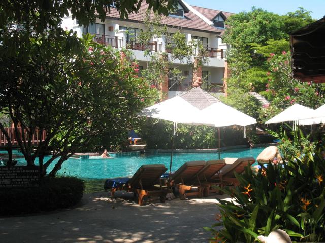 Kombinace - Woodlands Hotel ****, Pattaya, Bangkok Palace Hotel