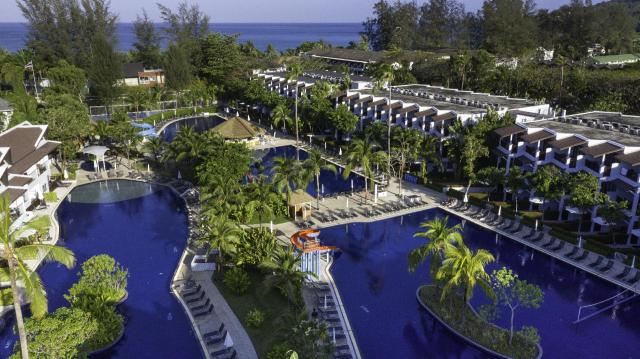 Kombinace - Sunwing Kamala Beach Resort ****, Phuket - pláž Kam