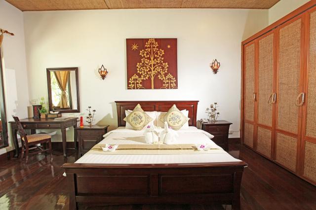 Kombinace - Rayaburi Racha Island Resort ***, Ko Racha - pláž S