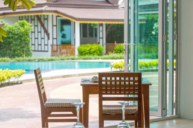 Kombinace - Hotel Aura Samui Best Beach ****, Ko Samui - pláž L