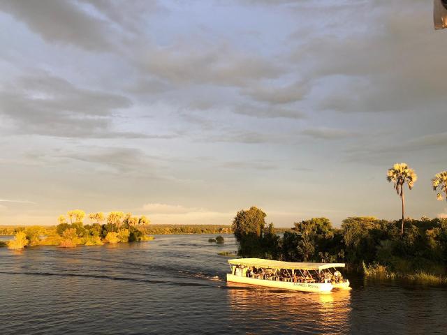 Cape Town & Victoria Falls & safari v rezervaci Matusadona