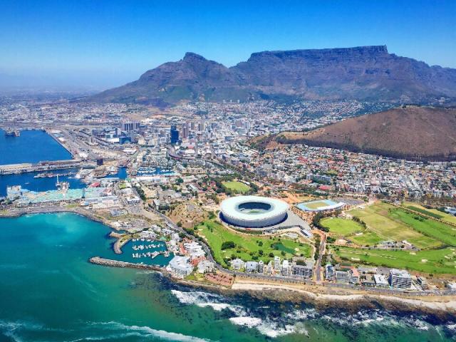 Cape Town & Victoria Falls & safari v rezervaci Matusadona