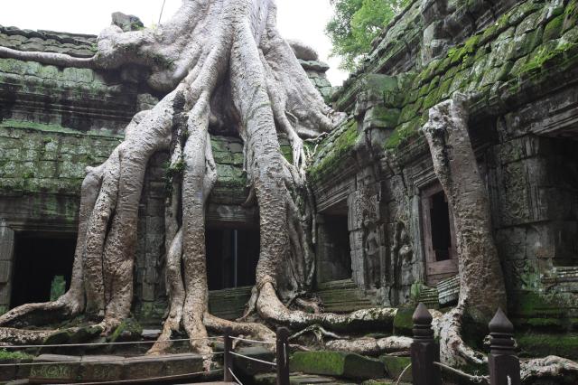 Tajuplný Angkor Wat s odpočinkem na plážích v Thajsku