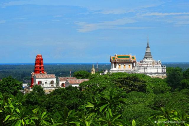 Thajskem k hranicím Myanmaru a odpočinkem u moře