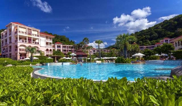 Kombinace - Centara Grand Beach Phuket *****, Phuket - pláž Kar