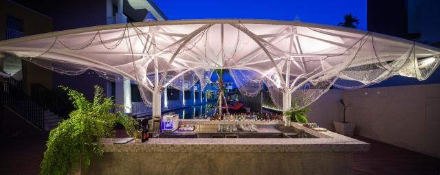 Kombinace - Loligo Resort****, Hua Hin - pláž Thao Takieb, Bang
