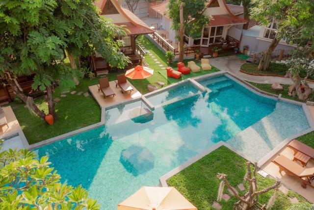 Kombinace - Baan Duangkaew Resort ***, Hua Hin, Bangkok Palace 