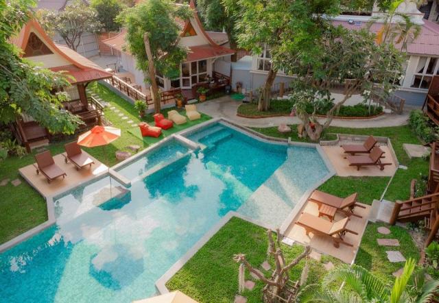 Kombinace - Baan Duangkaew Resort ***, Hua Hin, Bangkok Palace 