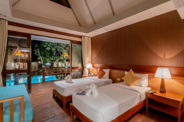Kombinace - Baan Duangkaew Resort ***, Hua Hin, Bangkok Palace 