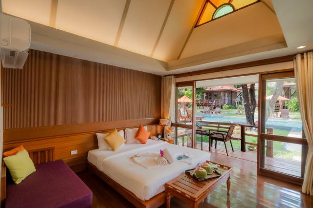 Kombinace - Baan Duangkaew Resort ***, Hua Hin, Bangkok Palace 