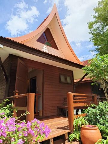 Kombinace - Baan Duangkaew Resort ***, Hua Hin, Bangkok Palace 