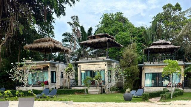 Kombinace - White Sand Beach ***, Koh Mak, Ajinta Resort ****, 