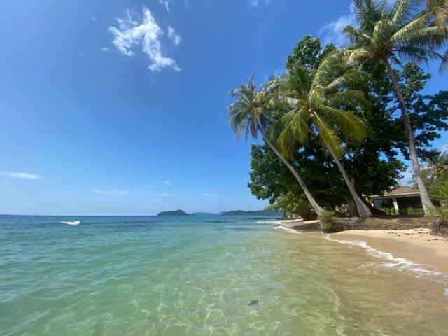 Kombinace - White Sand Beach ***, Koh Mak, Ajinta Resort ****, 