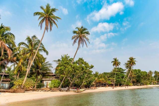 Kombinace - White Sand Beach ***, Koh Mak, Ajinta Resort ****, 