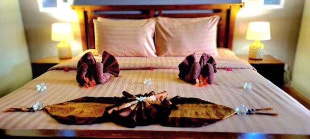 Kombinace - White Sand Beach ***, Koh Mak, Ajinta Resort ****, 