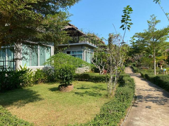 Kombinace - White Sand Beach ***, Koh Mak, Ajinta Resort ****, 