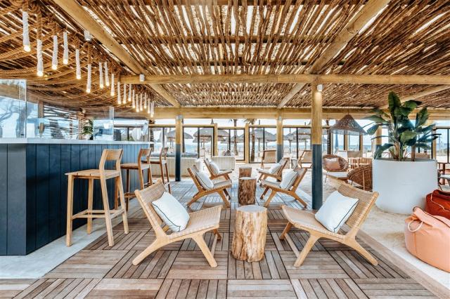 (Interiér) - Posezení bar