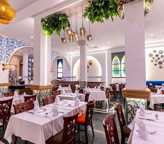 Orientální restaurace Zomoroda v hotelu Ali Baba