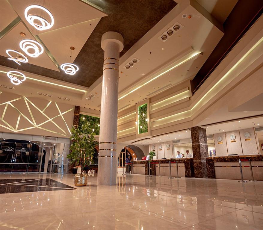 Recepce hotelu Aladdin
