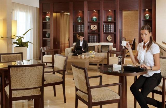 Amwaj Rotana Jumeirah Beach
