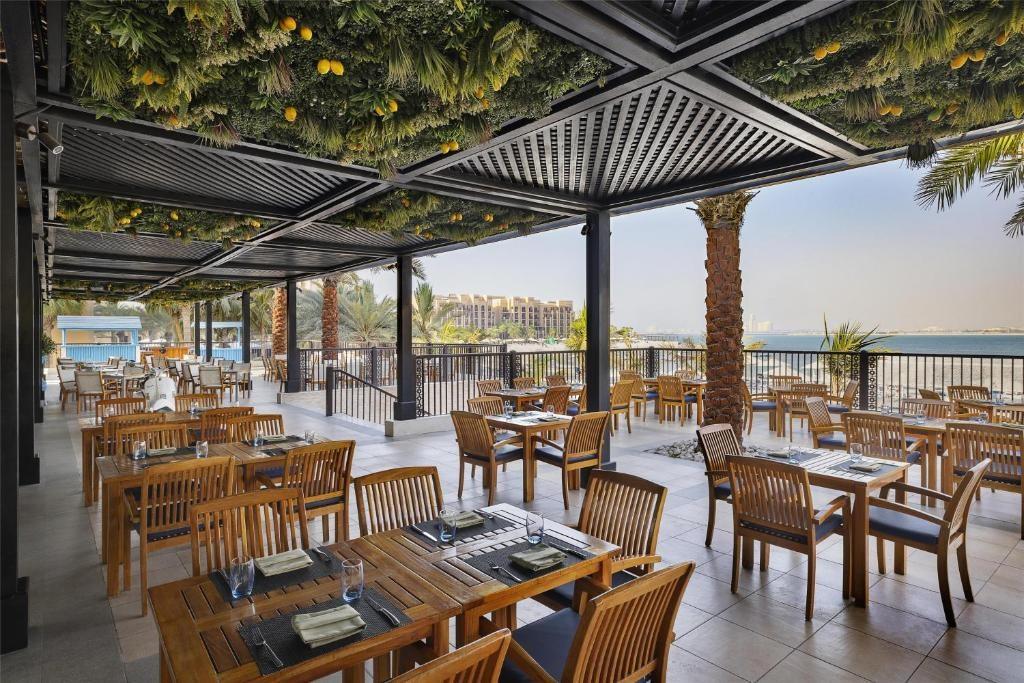 EXTERIÉR - Restaurace