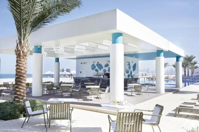 EXTERIÉR - Bar u bazénu
