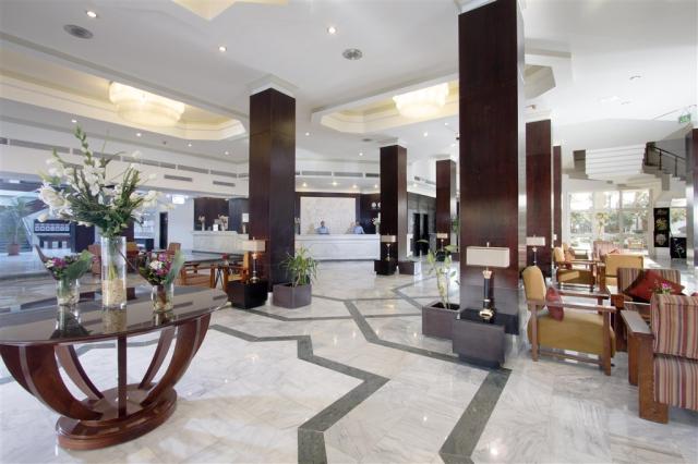 Lobby bar