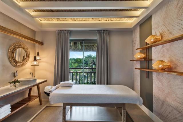 Le Preskil Beach Resort