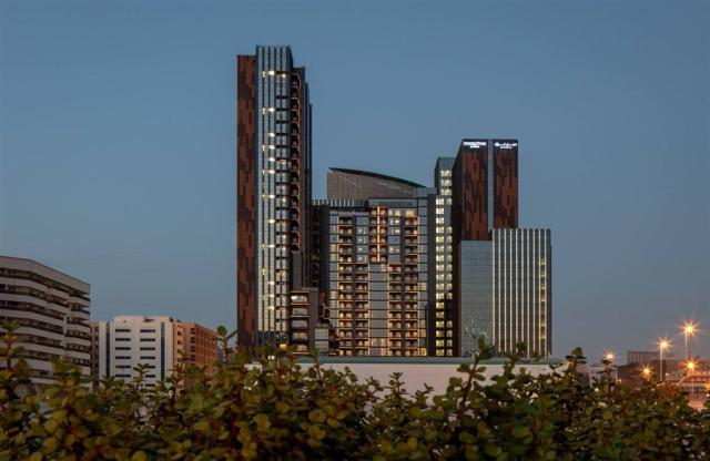 Doubletree by Hilton Dubai M Square Hotel and Residences