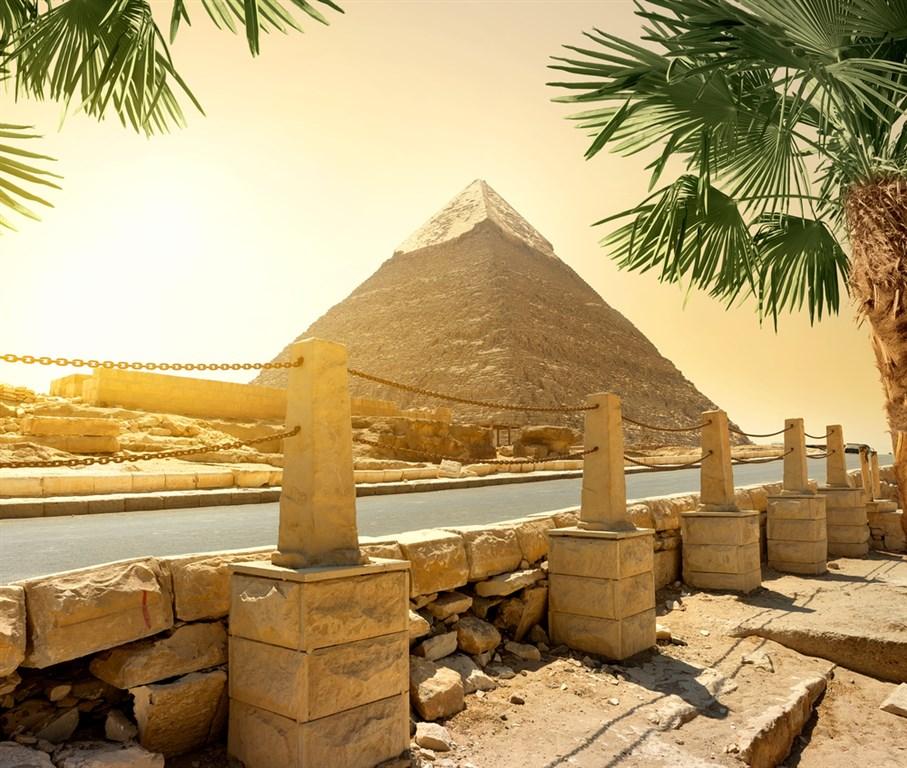 Víkend u pyramid