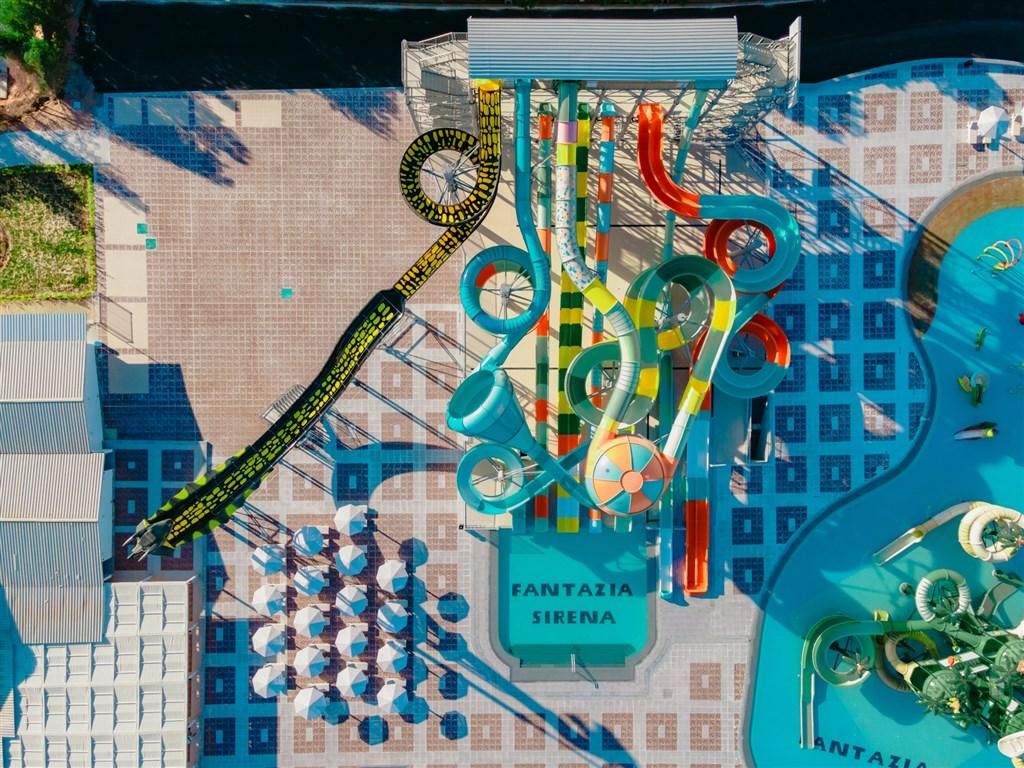 Sirena Beach Resort & Spa