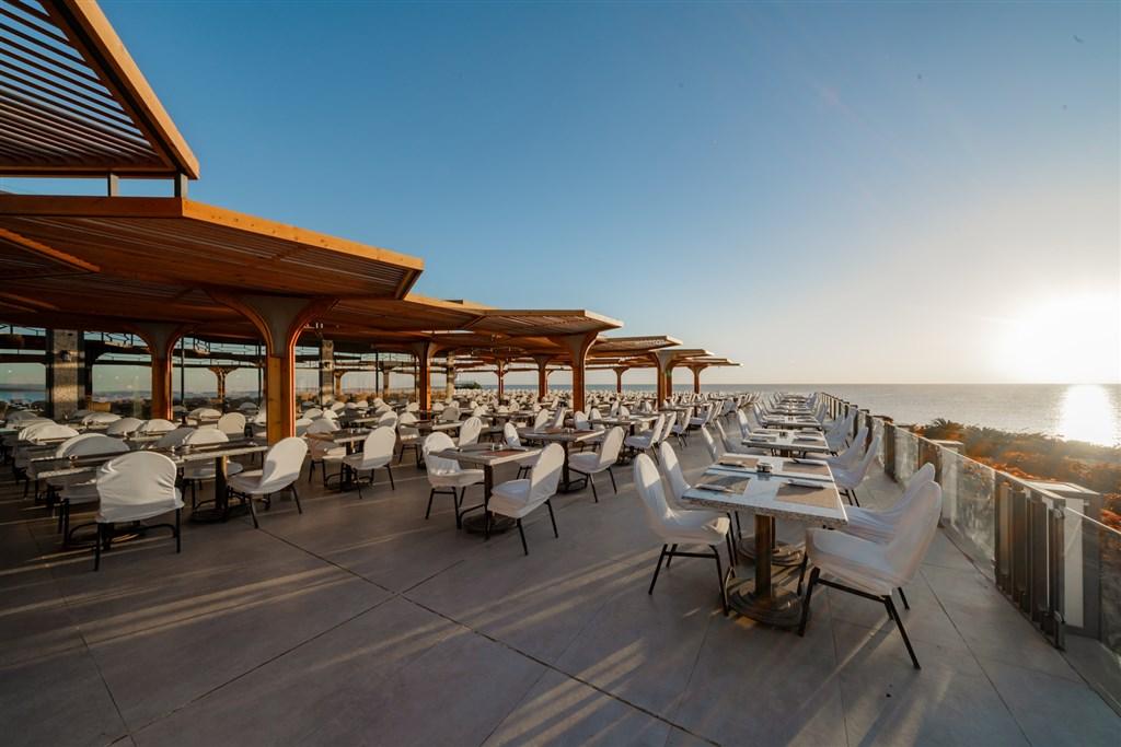 Sirena Beach Resort & Spa