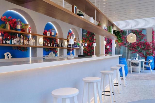 (Exteriér) - Bar