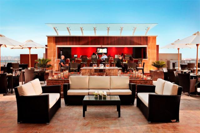 (Exteriér) - Bar