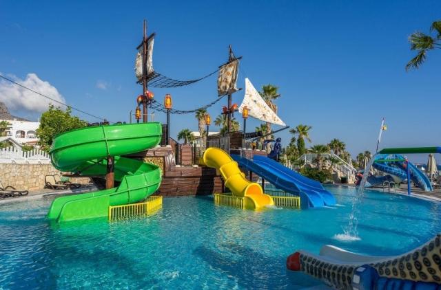 Star Beach Village