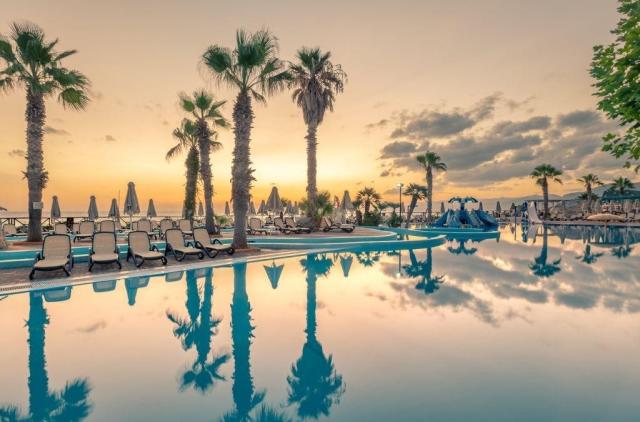Star Beach Village