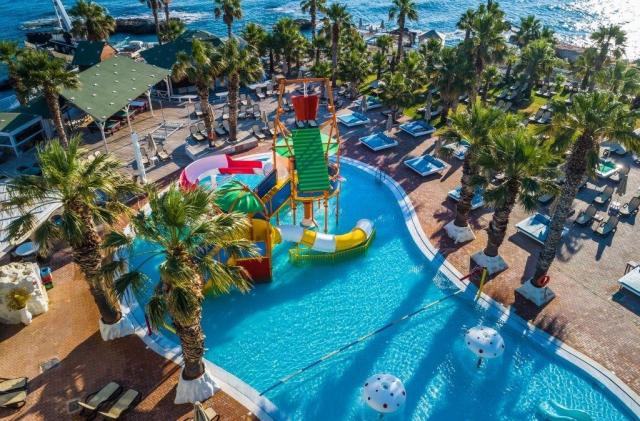 Star Beach Village