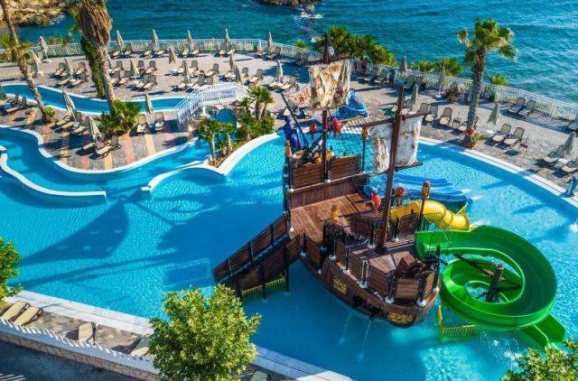 Star Beach Village