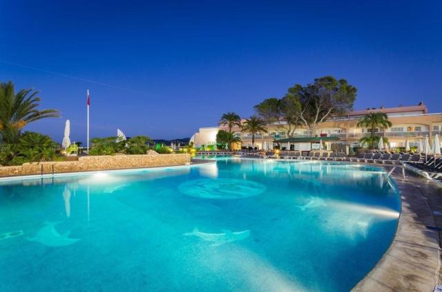 Sirenis Seaview Country Club